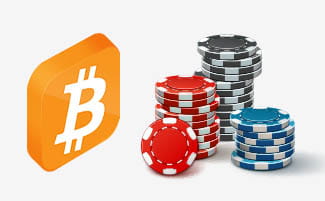 Bitcoin-logoen og kasinochips