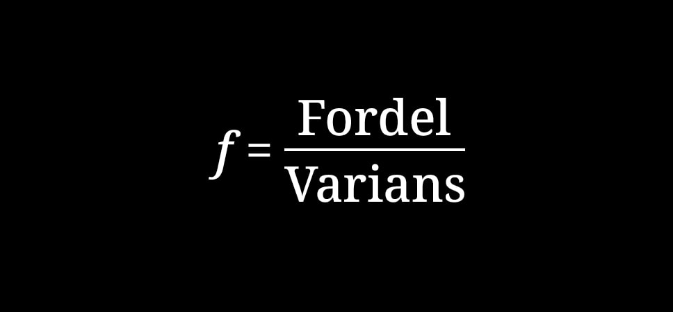 Formel for enkel Kelly-brøk i blackjack: f = Fordel delt på Varians.